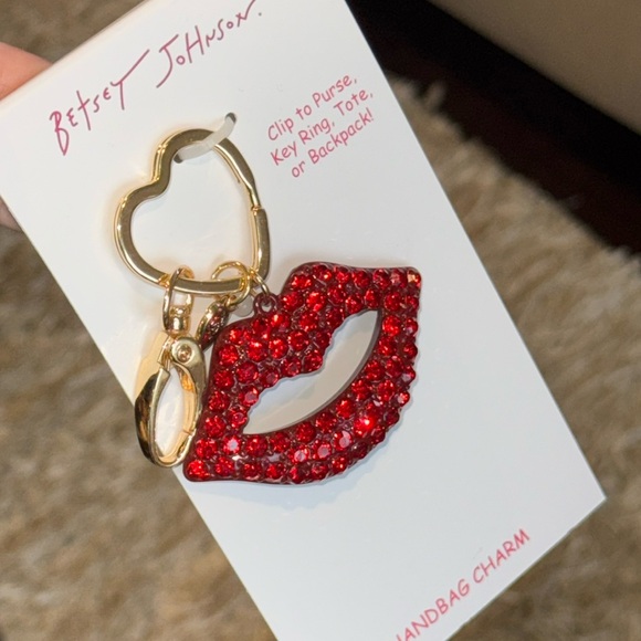 Betsy Johnson Lip Handbag Charm - Picture 1 of 1